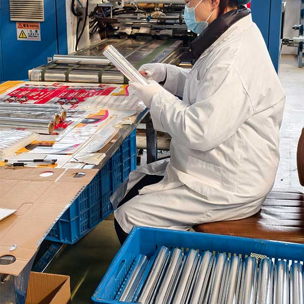 30cm aluminum foil roll 4